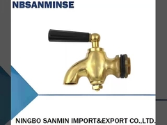 तांबे के वाल्व और प्लग